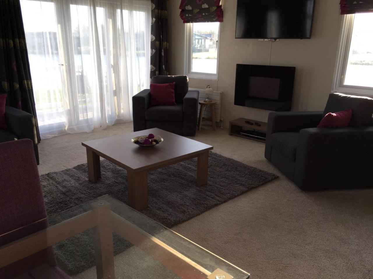 Luxury Lodge At Haggerston Castle Beal Bagian luar foto